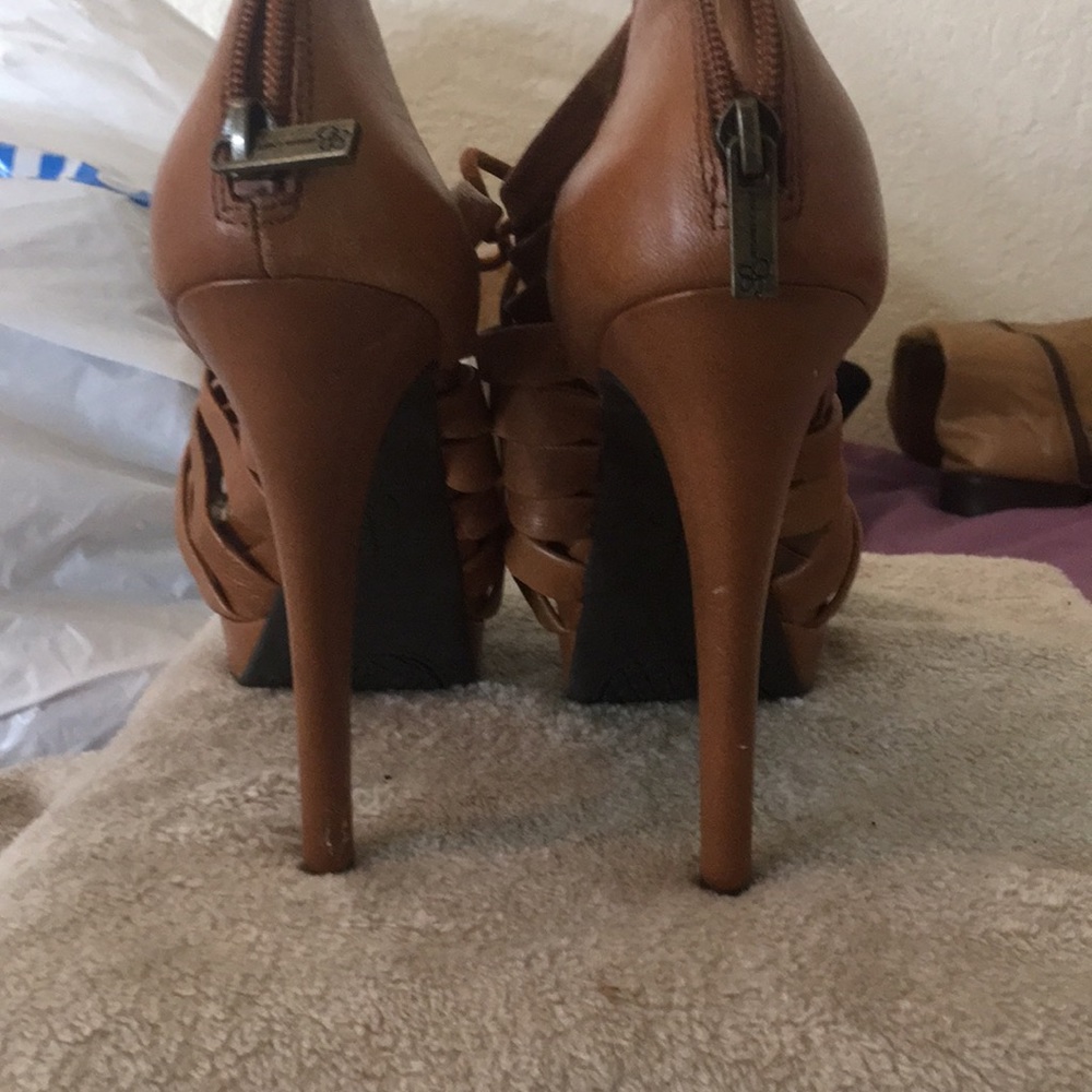 High heels - Picture 4 of 4